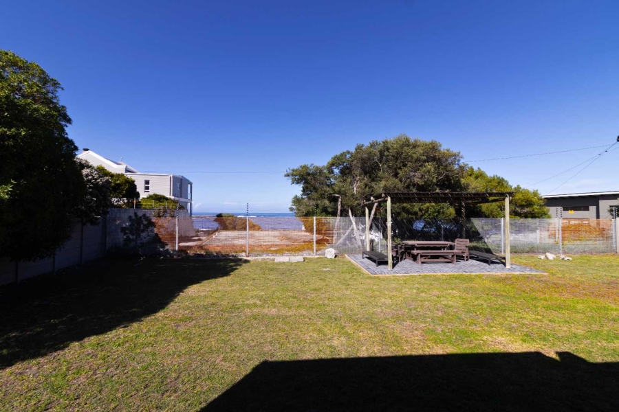 4 Bedroom Property for Sale in Sandbaai Western Cape